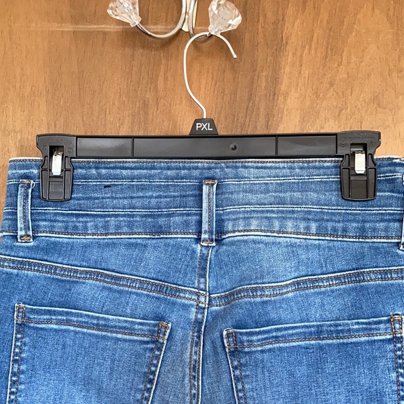 Ann Taylor petite the skinny curvy fit jean with stretch size 6P - Picture 13 of 17